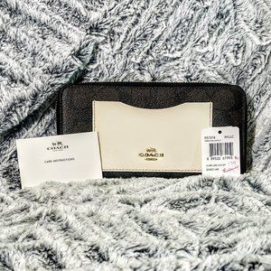 NWT - COACH ACCORDION ZIP WALLET IN COLORBLOCK SIG CANVAS (F57318)
